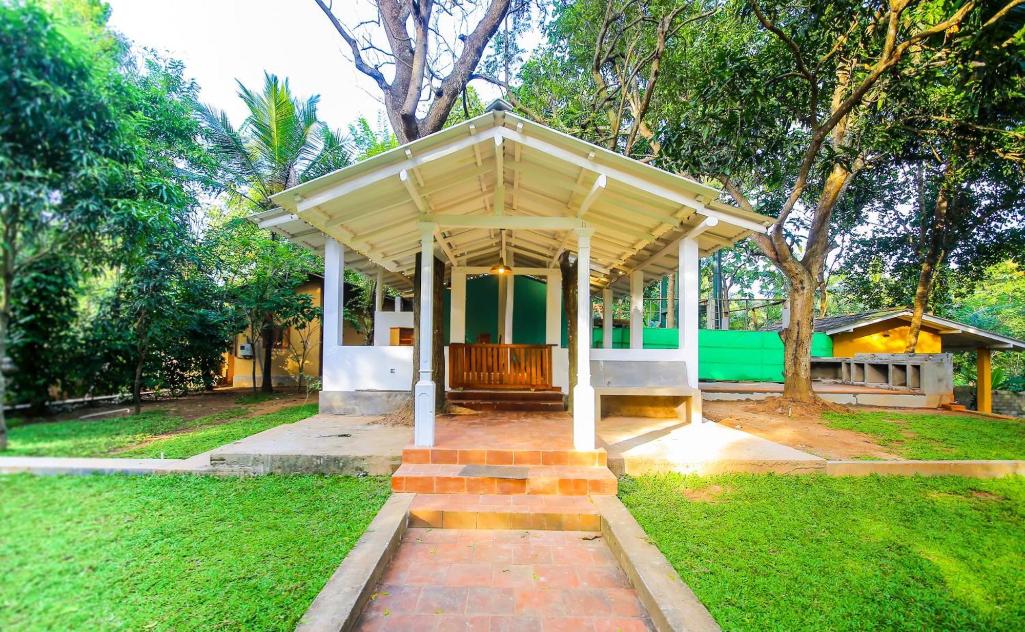 Green Waters Safari Lodge By Aradhana Leisure Embilipitiya Esterno foto