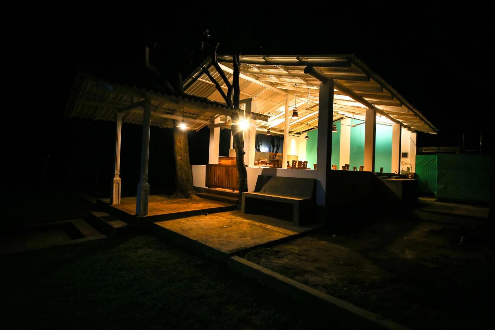 Green Waters Safari Lodge By Aradhana Leisure Embilipitiya Esterno foto